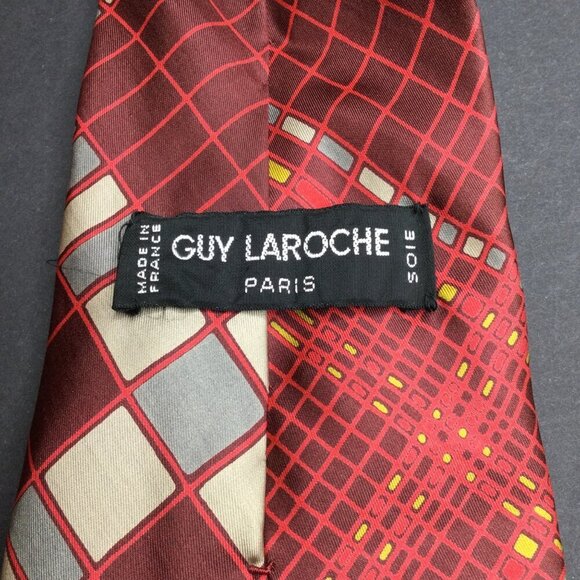 Vintage Guy Laroche Paris Mens Silk Tie Red Geometric Pattern Made France - Picture 5 of 8